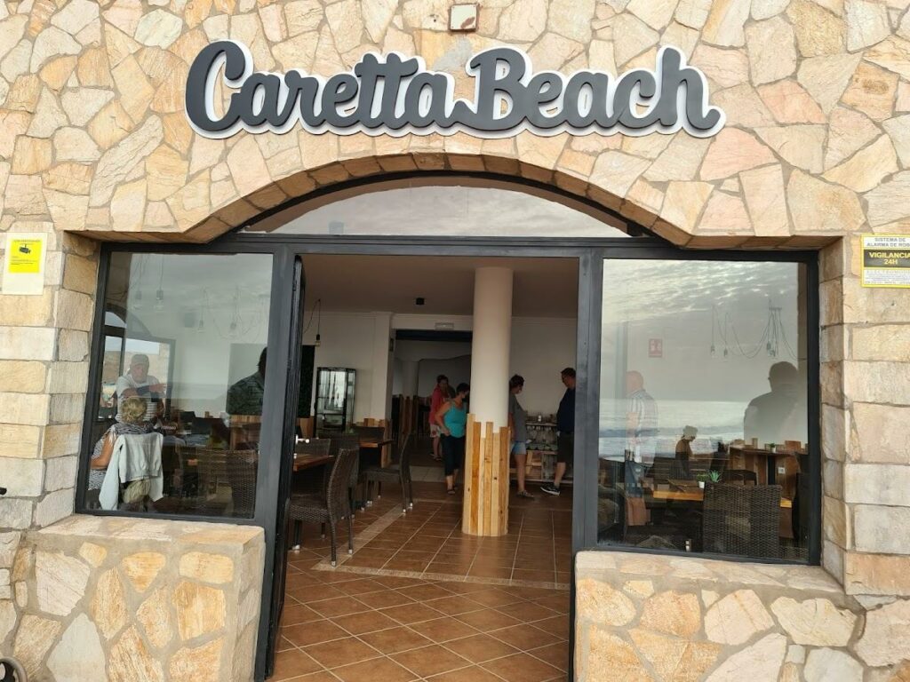 Corretta Beach Restaurant La Pared