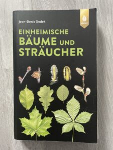 Einheimische Bäume und Sträucher