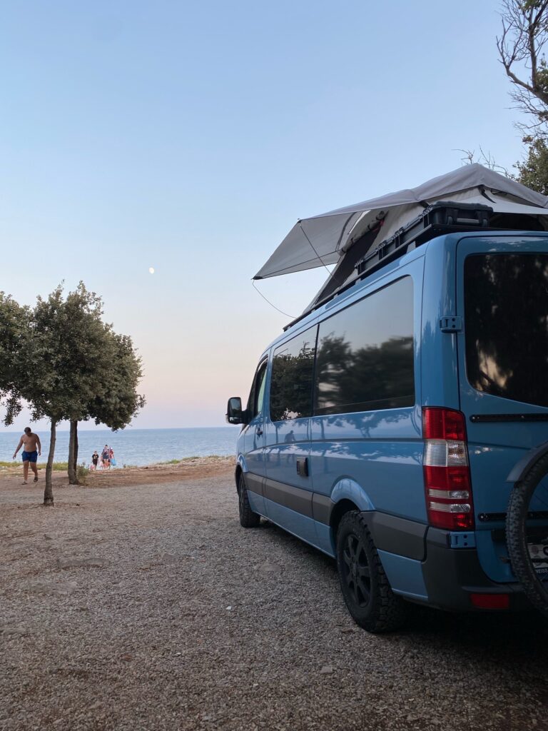 Stellplatz mit Meerblick Camp Veslo Lustica Halbinsel