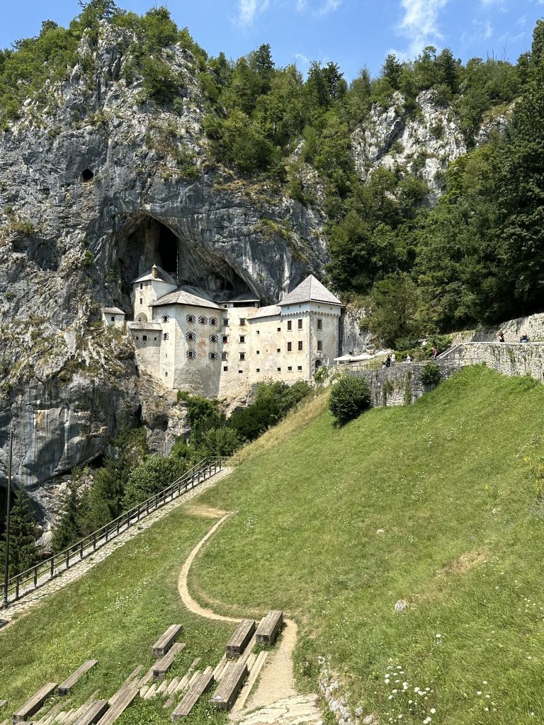 Höhlenburg Predjama