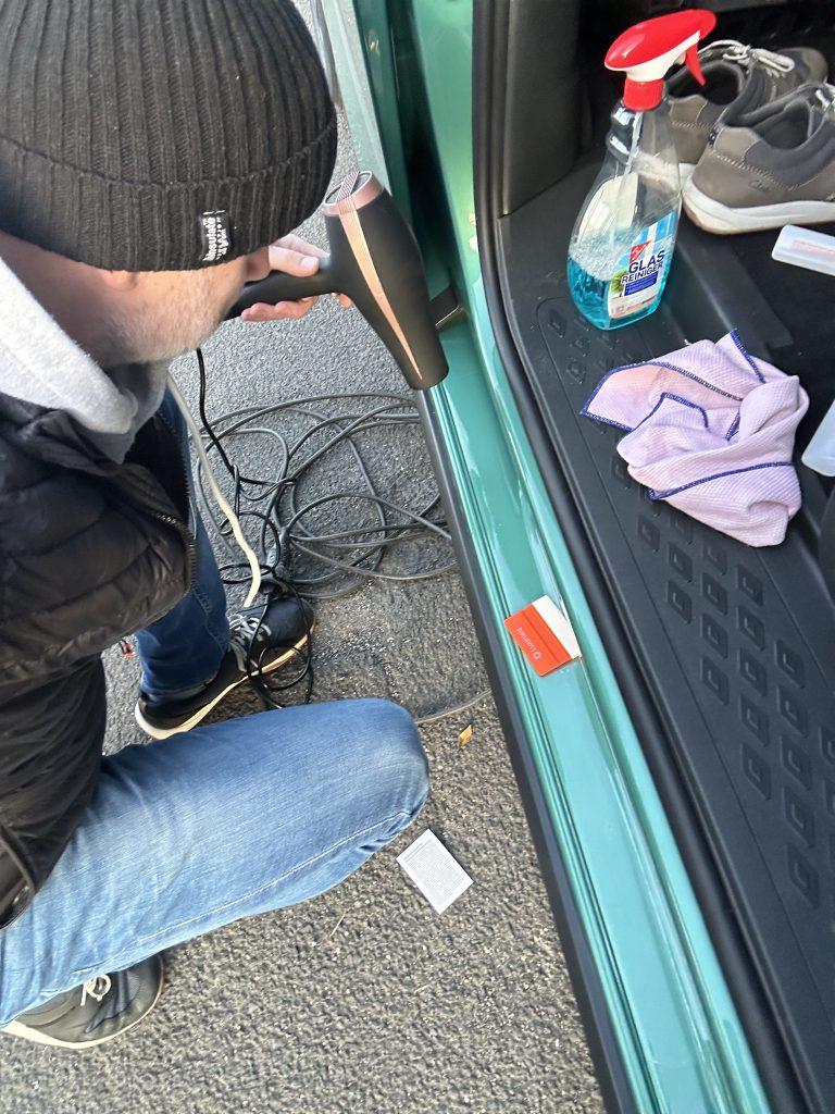 Folieren der Einstiegsleisten